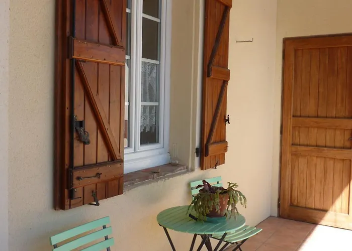 La Maison D'alice Дом отдыха Mas-Grenier